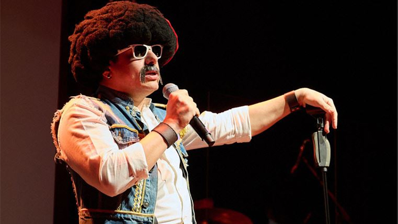 «Επιτελικώς Πάτος»: Τσολιάς εν δε Τσόλια Μπαντ στον Σταυρό του Νότου