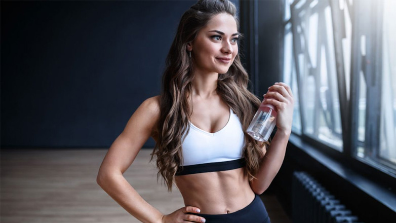 Αυτή η άσκηση θα σας βοηθήσει να αποκτήσετε πιο λεπτή μέση