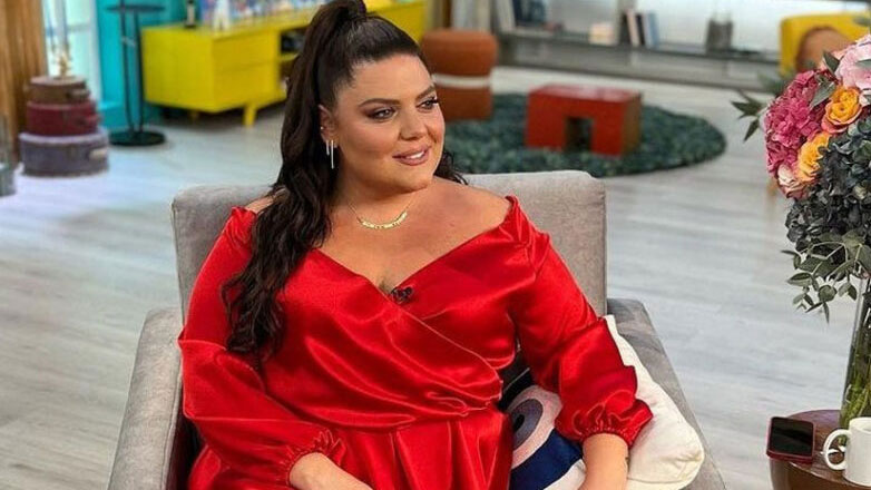 Η Δανάη Μπάρκα έγινε ξανθιά – Η τεράστια αλλαγή στην εξωτερική της εμφάνιση