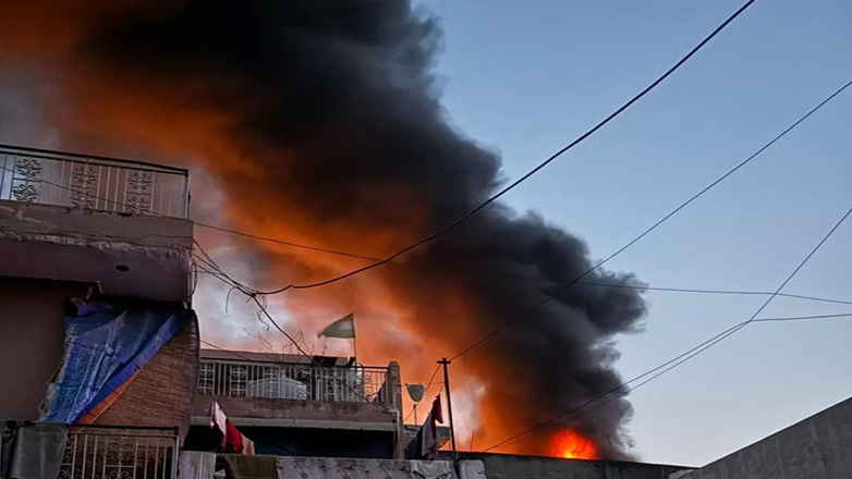 Ινδία: Τουλάχιστον τρεις νεκροί από πυρκαγιά σε εργοστάσιο του Δελχί