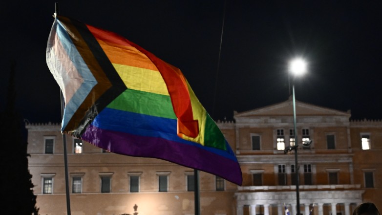 Τι γράφουν τα Διεθνή ΜΜΕ για τον γάμο των ομόφυλων ζευγαριών