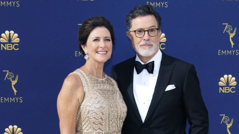 Στίβεν Κόλμπερτ: Κυκλοφορεί βιβλίο μαγειρικής μαζί με τη σύζυγό του