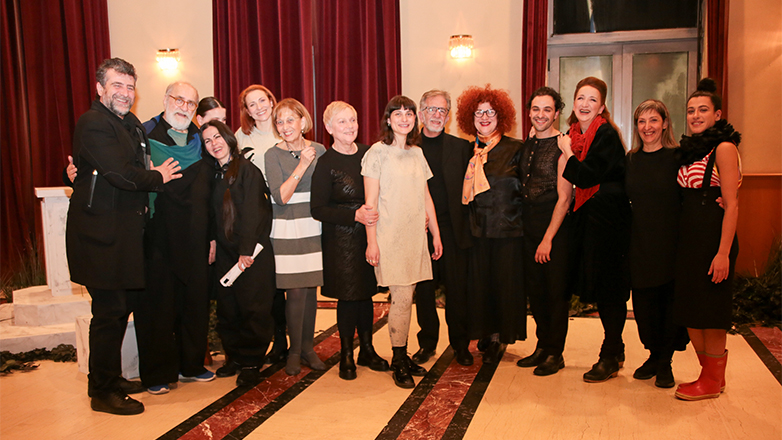 Φωτογραφίες από την πρεμιέρα της παράστασης «Προσδοκώ» σε σκηνοθεσία Σοφίας Καρακάντζα