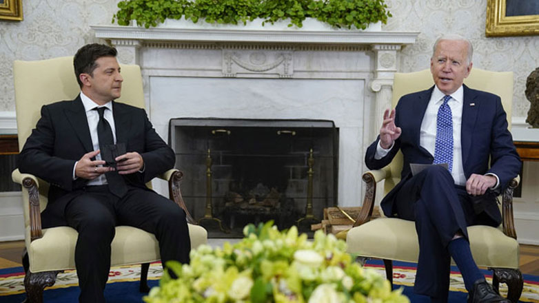 Ο Μπάιντεν εξέφρασε στον Ζελένσκι τη σιγουριά του πως η στρατιωτική βοήθεια των ΗΠΑ στην Ουκρανία θα συνεχιστεί