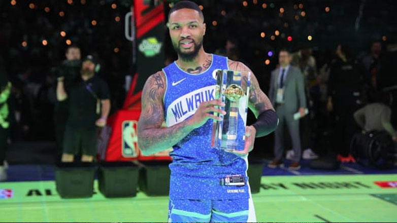 Ο Ντάμιαν Λίλαρντ κέρδισε πάλι τον διαγωνισμό τριπόντων του All-Star Game