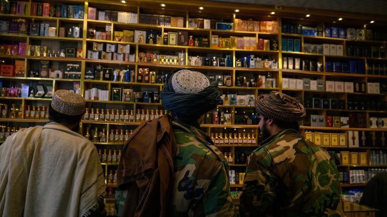 Οι Ταλιμπάν ορκίστηκαν να αλλάξουν την Καμπούλ και τελικά… αλλάζουν οι ίδιοι! Οι Ταλιμπάν ορκίστηκαν να αλλάξουν την Καμπούλ και τελικά… αλλάζουν οι ίδιοι!