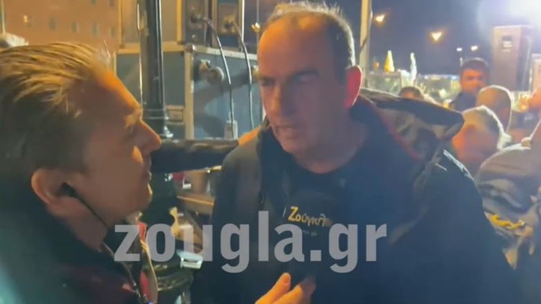 Μικροεπεισόδιο μπροστά από τη Βουλή