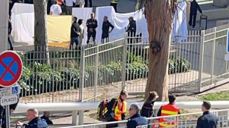 Άνδρας σκότωσε τη γυναίκα του και αυτοκτόνησε μπροστά από δικαστήριο στο Μονπελιέ