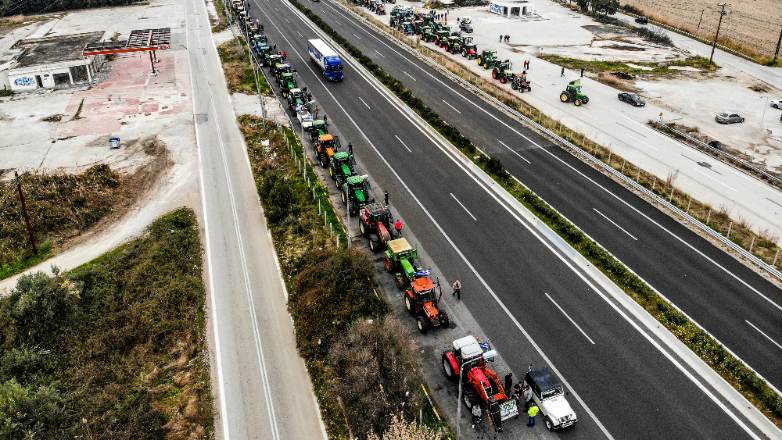 Λαμία: Ξεκίνησε το κομβόι των τρακτέρ για την Αθήνα