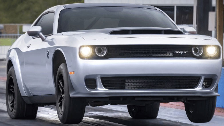 Stellantis: Θα κάνει τα ηλεκτρικά muscle cars να έχουν δόνηση (και ήχο) παραπλήσια με του V8