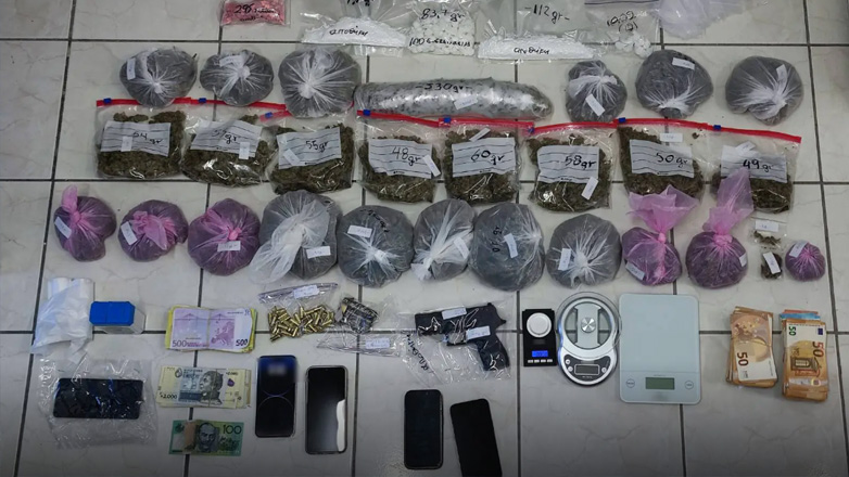 Εξαρθρώθηκε σπείρα που γέμιζε με όλων των ειδών τα ναρκωτικά τη Σαντορίνη