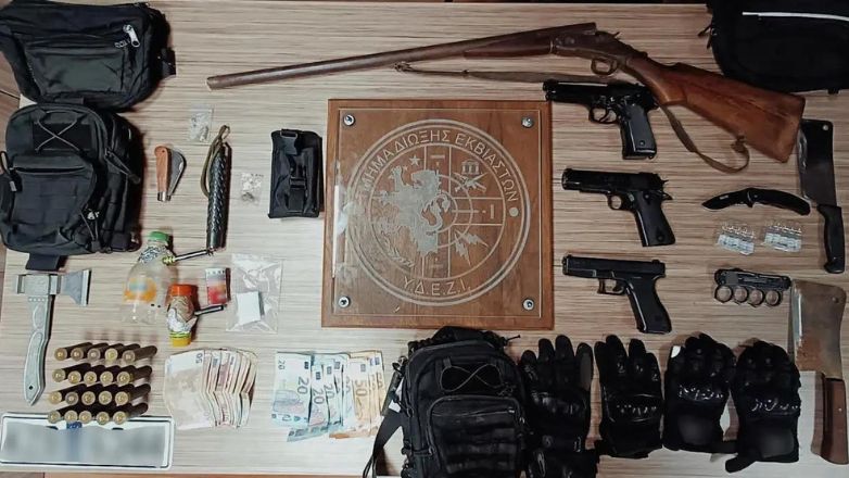 Συνελήφθησαν 8 μπράβοι της νύχτας – Έδερναν πελάτες νυχτερινών κέντρων και έκαναν επιθέσεις σε φιλάθλους