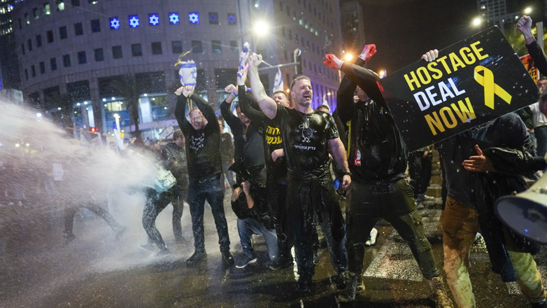 Ισραήλ: Χιλιάδες διαδηλωτές αποδοκίμασαν την κυβέρνηση Νετανιάχου – Ζητούν συμφωνία για την απελευθέρωση των ομήρων της Χαμάς
