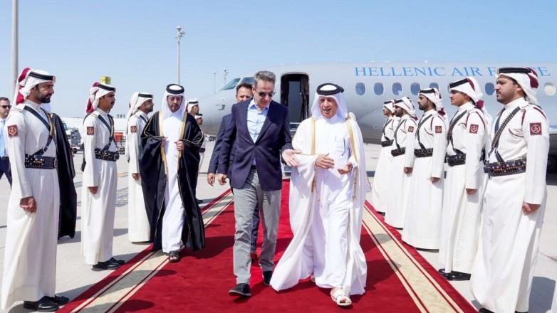 Στο Κατάρ ο Κυριάκος Μητσοτάκης – Η συνάντηση με τον εμίρη Αλ Θάνι