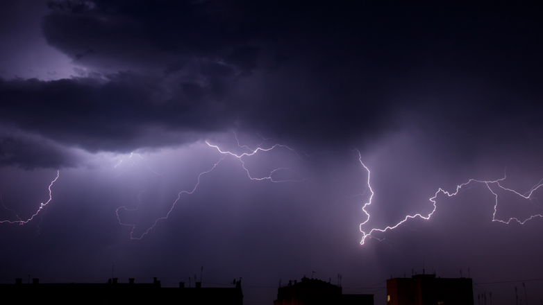 Καιρός: Επιδείνωση με ισχυρές βροχές, καταιγίδες και χαλαζοπτώσεις