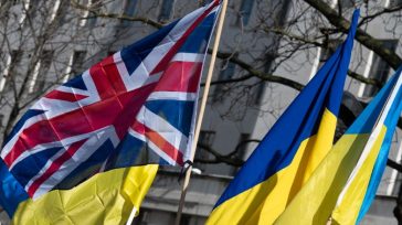Η Βρετανία ανακοίνωσε σαρωτικές κυρώσεις κατά της Ρωσίας λόγω του πολέμου στην Ουκρανία