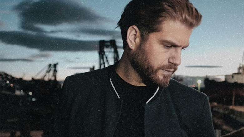 «Έρωτας Αναρχικός»: Ένα νέο τραγούδι από τον Πάνο Μπλέτζα