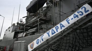 Απέπλευσε από τον ναύσταθμο της Σαλαμίνας η φρεγάτα «Ύδρα» για την Ερυθρά Θάλασσα