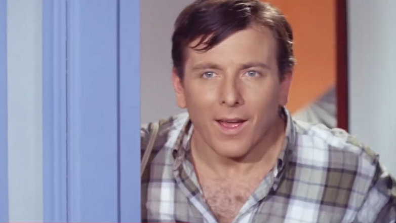 Κώστας Βουτσάς: Τέσσερα χρόνια από τον θάνατό του – Το νοσταλγικό Βίντεο της Φίνος Φίλμ