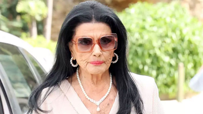 Ζωζώ Σαπουντζάκη: Οι πρώτες φωτογραφίες μετά το εξιτήριο και το μήνυμα on camera