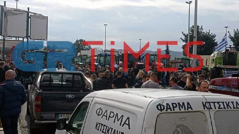 Αγρότες: Έκλεισε το Τελωνείο Ευζώνων