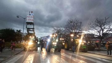 Αγρότες: Στο κέντρο των Τρικάλων, της Καρδίτσας και της Λάρισας τα τρακτέρ