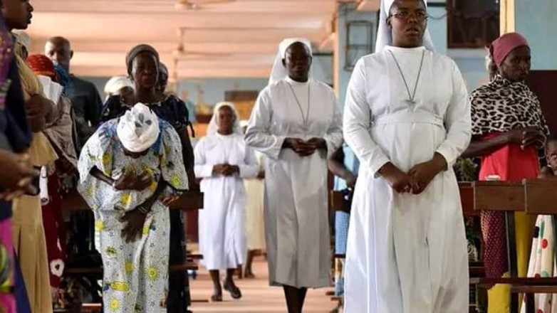 Μπουρκίνα Φάσο: Δεκάδες νεκροί από την επίθεση ενόπλων σε τέμενος