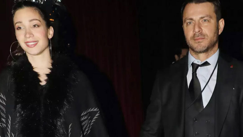 Δήμητρα Βαμβακούση: Συγκινεί το βίντεο την ώρα που θηλάζει την τριών εβδομάδων κόρη της