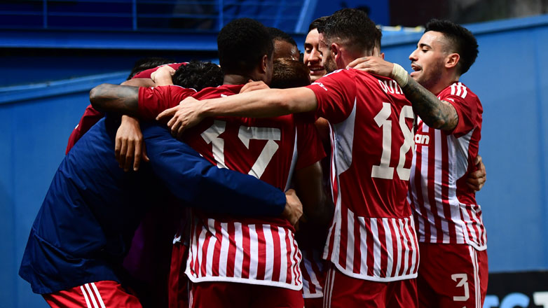 Ανέβηκε τρίτος ο Ολυμπιακός, 2-1 τον Παναιτωλικό με ανατροπή