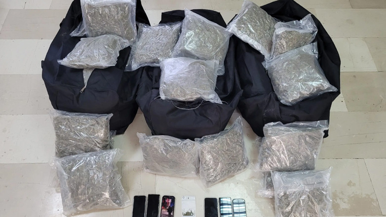 Ιωάννινα: Αστυνομική καταδίωξη με τέσσερις συλλήψεις – Κατασχέθηκαν 81,5 κιλά κάνναβης