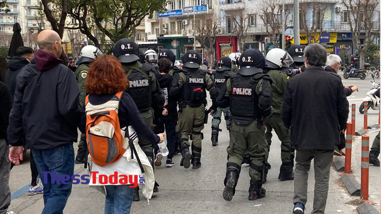 Τέσσερις προσαγωγές για τα επεισόδια στο κέντρο της Θεσσαλονίκης