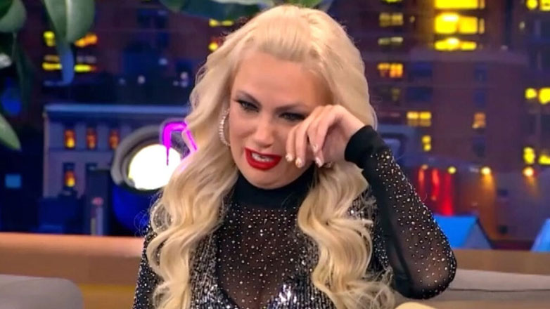 Γωγώ Γαρυφάλλου: Η άγνωστη ιστορία πίσω από το κοστούμι που φορούσε ο Νίκος Φλωρινιώτης στην κηδεία του