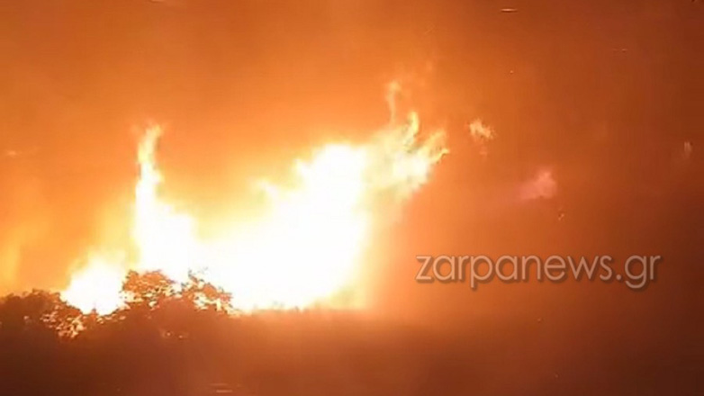 Έφτασε στα σπίτια η φωτιά στον νομό Χανίων