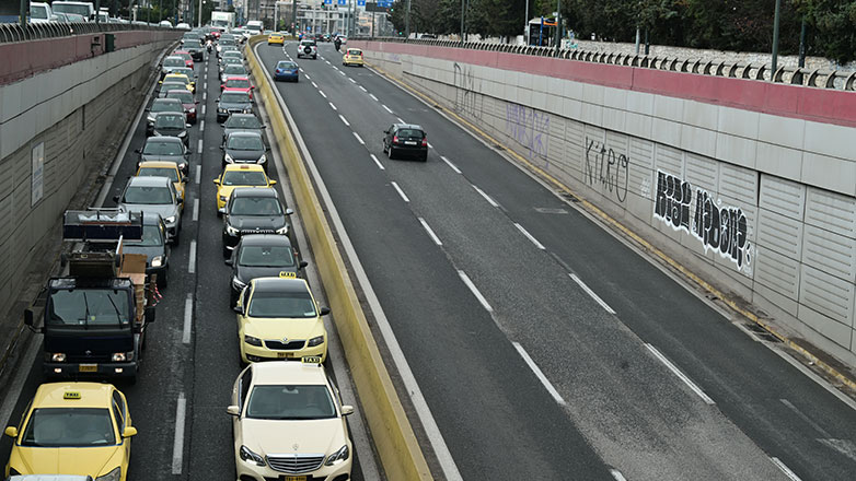 Κίνηση: Μποτιλιάρισμα λόγω βροχής στους δρόμους της Αττικής