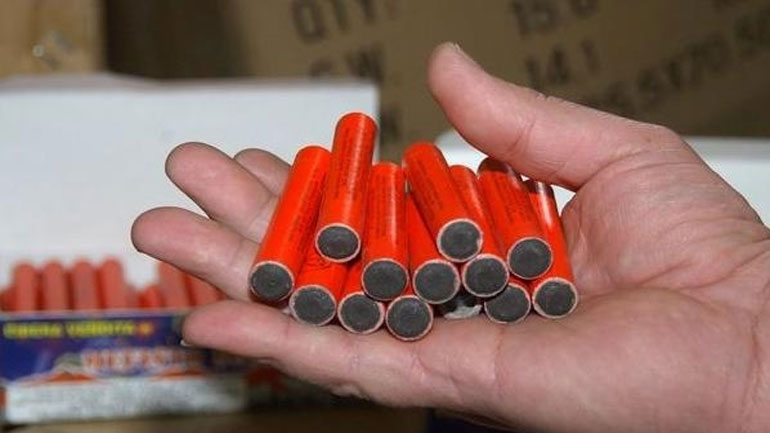 Αγρίνιο: Αυτοσχέδια κροτίδα τραυμάτισε δύο μαθητές Λυκείου