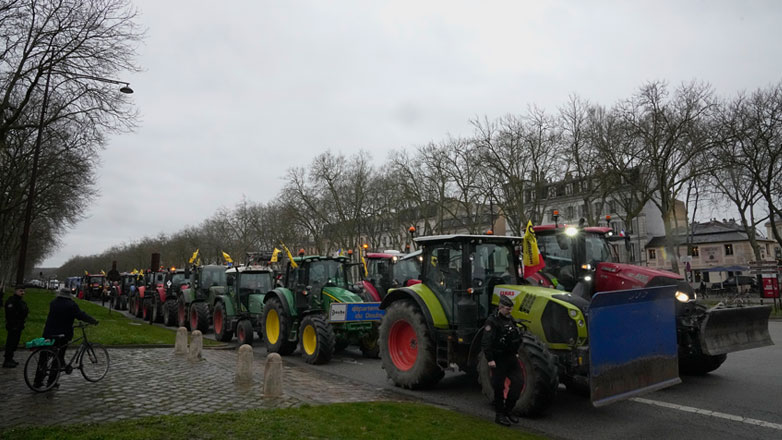 Γαλλία: 66 συλλήψεις κατά τη διαδήλωση αγροτών στην Αψίδα του Θριάμβου στο Παρίσι Γαλλία: 66 συλλήψεις κατά τη διαδήλωση αγροτών στην Αψίδα του Θριάμβου στο Παρίσι