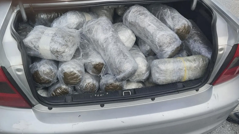 Αστυνομική καταδίωξη στην Ηγουμενίτσα και μπλόκο σε μεγάλη ποσότητα κάνναβης