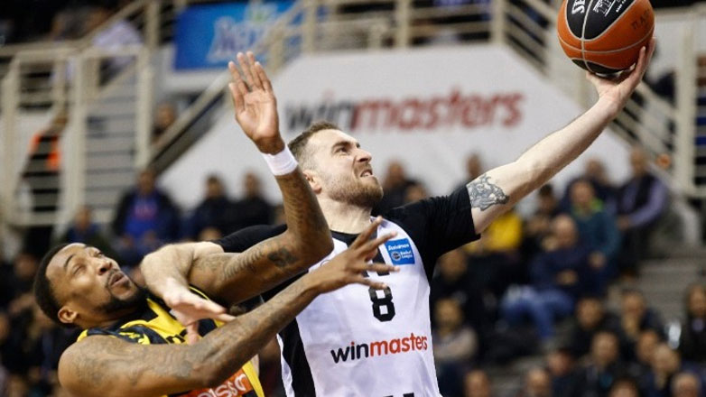 Μπάσκετ: Επεισόδιο Σχίζα με τον γυμναστή της ΑΕΚ, ράμματα για Αγραβάνη, ΜακΝίς