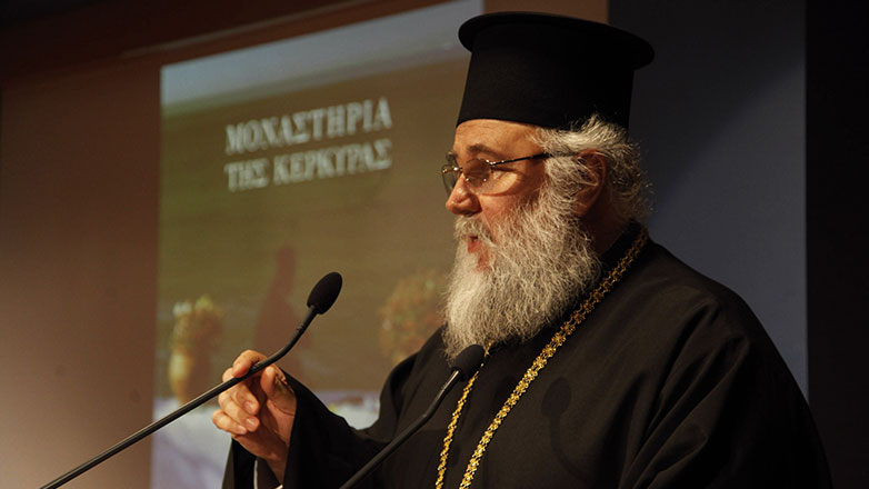 Η Μητρόπολη Κέρκυρας έθεσε εκτός εκκλησίας βουλευτές του ΣΥΡΙΖΑ και του ΠΑΣΟΚ επειδή ψήφισαν για τα ομόφυλα ζευγάρια