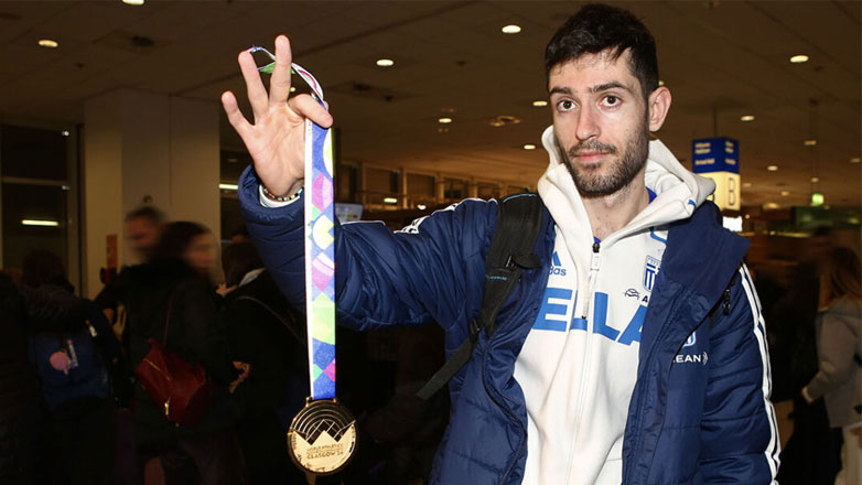 Μίλτος Τεντόγλου: Επέστρεψε στην Ελλάδα με το ένατο χρυσό μετάλλιο στην κατοχή του