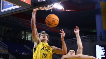 Ήττα-«μαχαιριά» με 112-108 για την ΑΕΚ στην 3η παράταση από τη Χολόν – Αποκλείστηκε η Ένωση