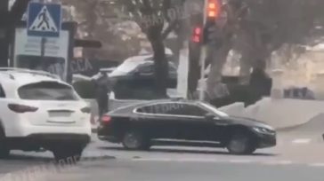 Τι γράφει ο γαλλικός Τύπος για την επίθεση στην Οδησσό κατά την επίσκεψη Μητσοτάκη