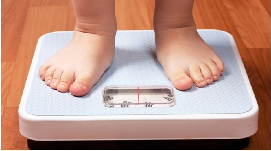 Το παγκόσμιο ποσοστό παχυσαρκίας ξεπερνά για πρώτη φορά αυτό του υποσιτισμού στα παιδιά σχολικής ηλικίας