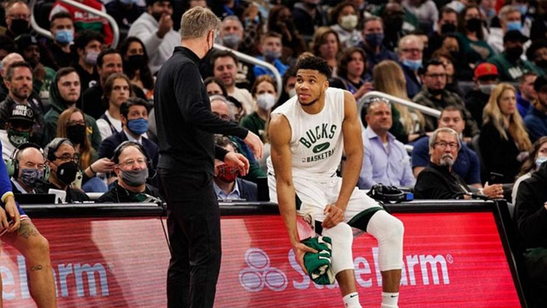 Κερ για Αντετοκούνμπο: «Χρειάζεσαι ένα ολόκληρο… χωριό για να τον μαρκάρεις»