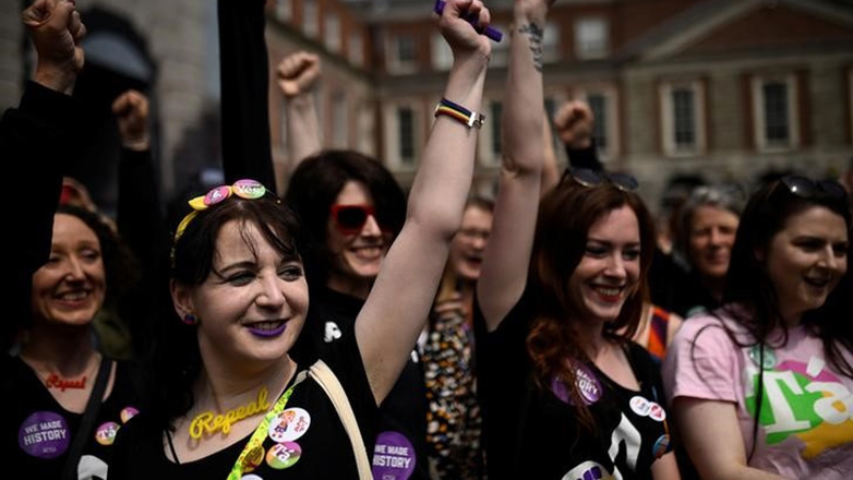 Η Ιρλανδία ψηφίζει για τον εκμοντερνισμό του Συντάγματός της