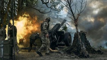 Ο ισραηλινός στρατός ανακοίνωσε ότι έπληξε «υποδομή» στα συρολιβανέζικα σύνορα