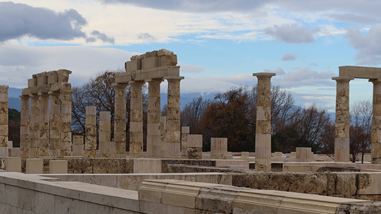 Αγγελική Κοτταρίδη: Ποιους ενοχλεί το ανάκτορο των Αιγών;