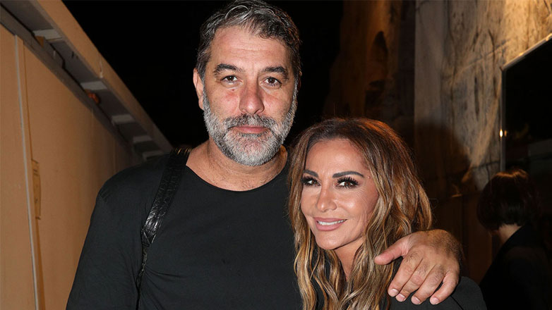 Στο νοσοκομείο ο Βασίλης Μπισμπίκης με πόνους στο στήθος – Στο πλευρό του η Δέσποινα Βανδή