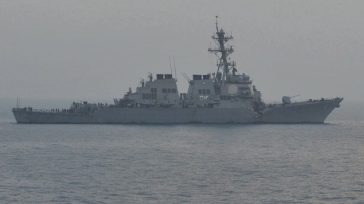 Πολεμικά πλοία των ΗΠΑ κατέρριψαν 15 UAVs των Χούθι στην Ερυθρά Θάλασσα