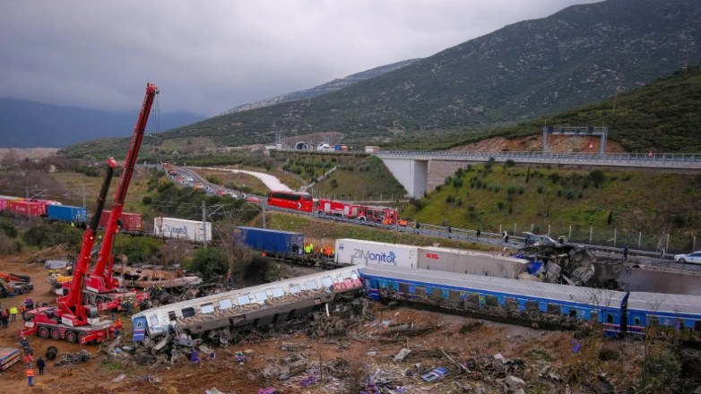 Τέμπη: Νέο βίντεο ντοκουμέντο από τη στιγμή της σύγκρουσης